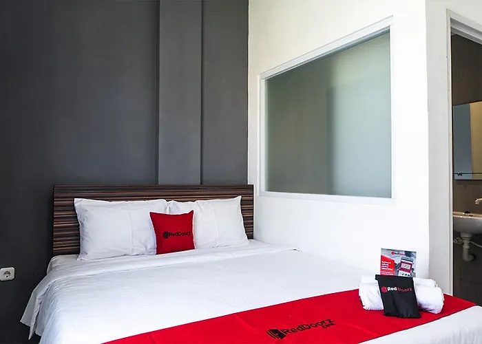 Reddoorz Near Seasons City Mall Jakarta